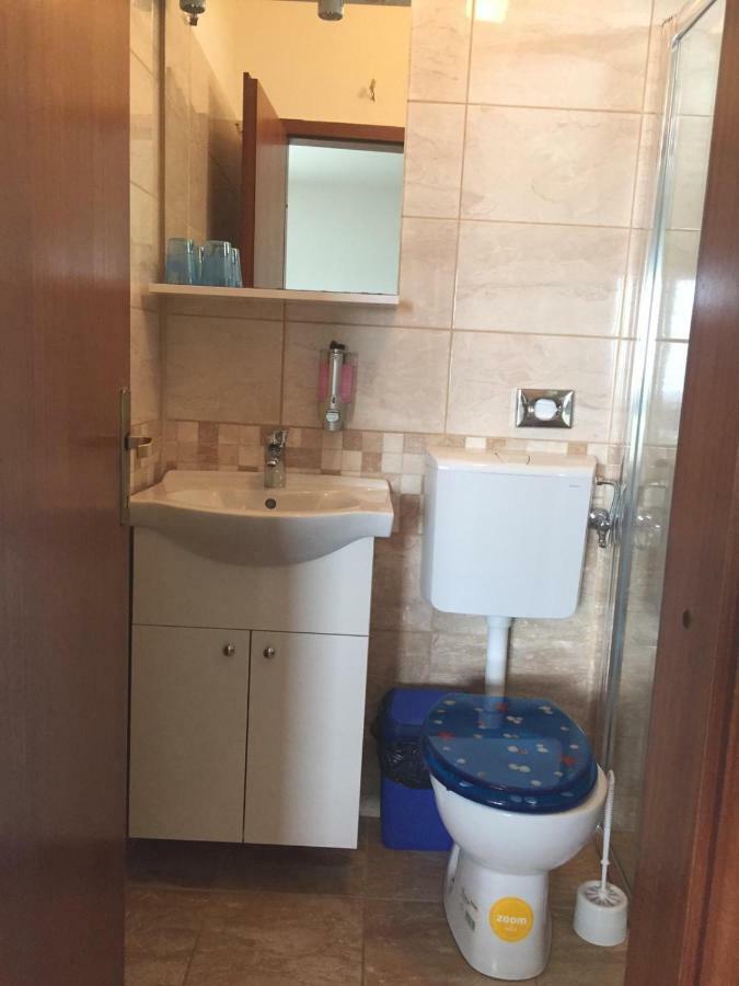 Apartmani Atila Damir Omiš Exteriér fotografie