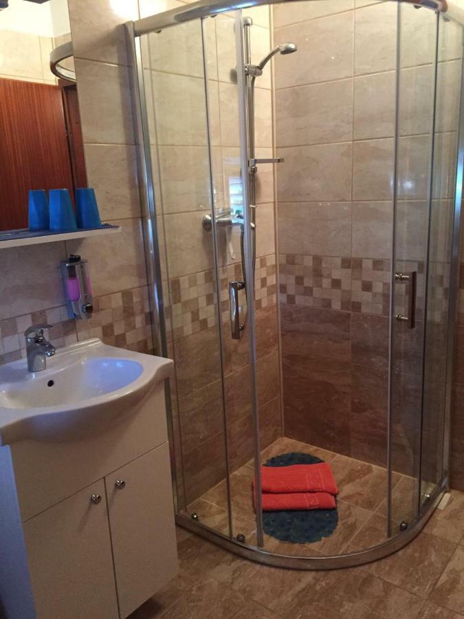 Apartmani Atila Damir Omiš Exteriér fotografie