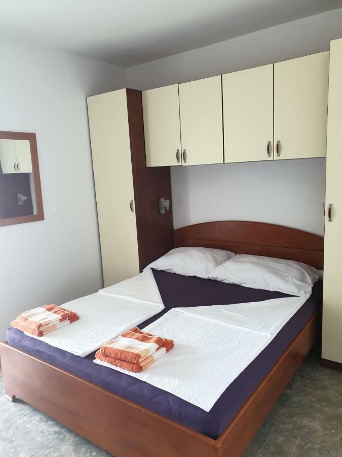 Apartmani Atila Damir Omiš Exteriér fotografie